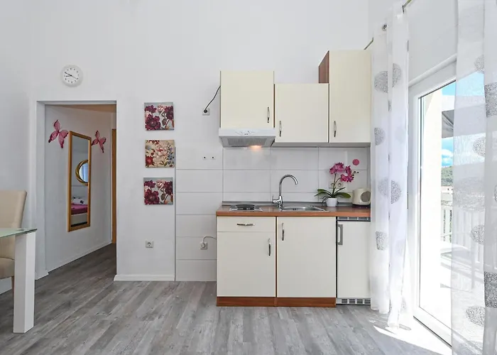 Amazing In Okrug Gornji Appartement *